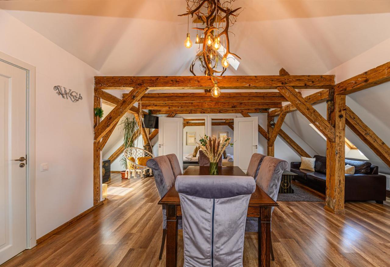 Historical Apartment *